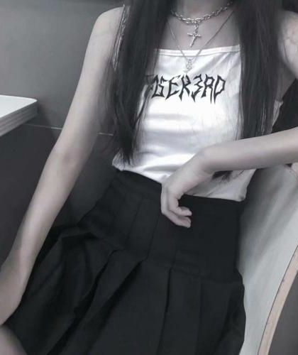 《第四天灾玩家拒绝套路》作者：奥利奥红玉奶盖